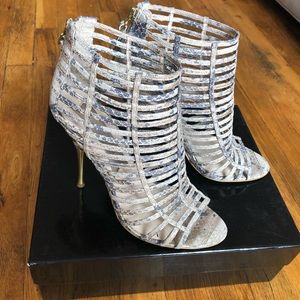 Gorg strappy booties!